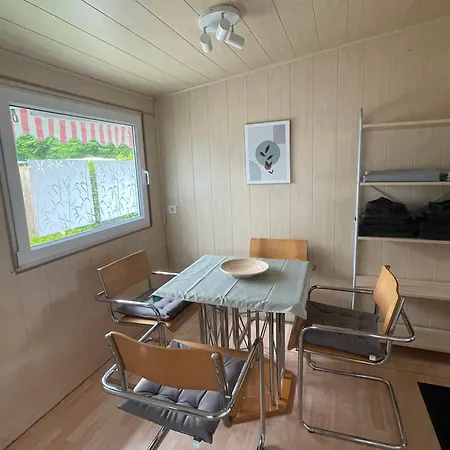 Wohnwagen Mit Vorzelt Camping