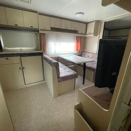 Wohnwagen Mit Vorzelt * Affing
